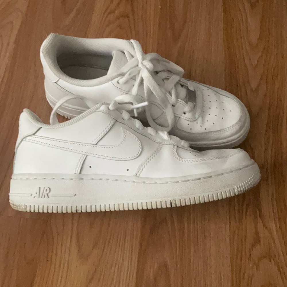 kids air force 1 (fits women’s size 6)